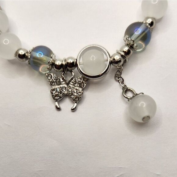 Charm glass‎ beaded butterfly bracelet - Picture 4 of 4